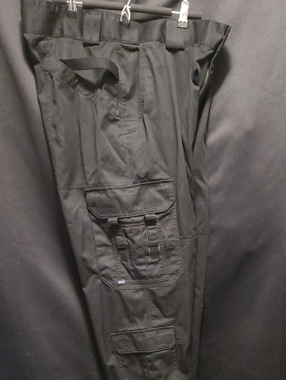 5.11 Men's Black Tactical Utility Cargo Pants - Durable Workwear 40X32
